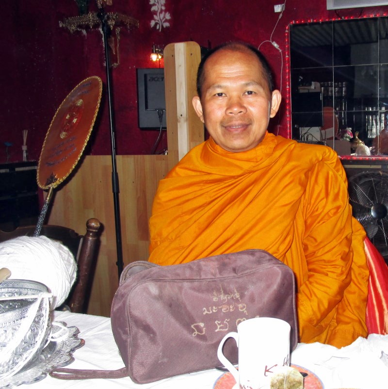 Ajahn Paiboonkit, Abt von Wat Somdej in Losheim am See